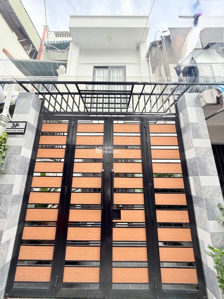 MẶT TIỀN ĐƯỜNG NGUYỄN LÂM - NGAY PHAN ĐĂNG LƯU - XE HƠI TRẢI NHỰA  40M 2 TẦNG - 2 PN 2 WC