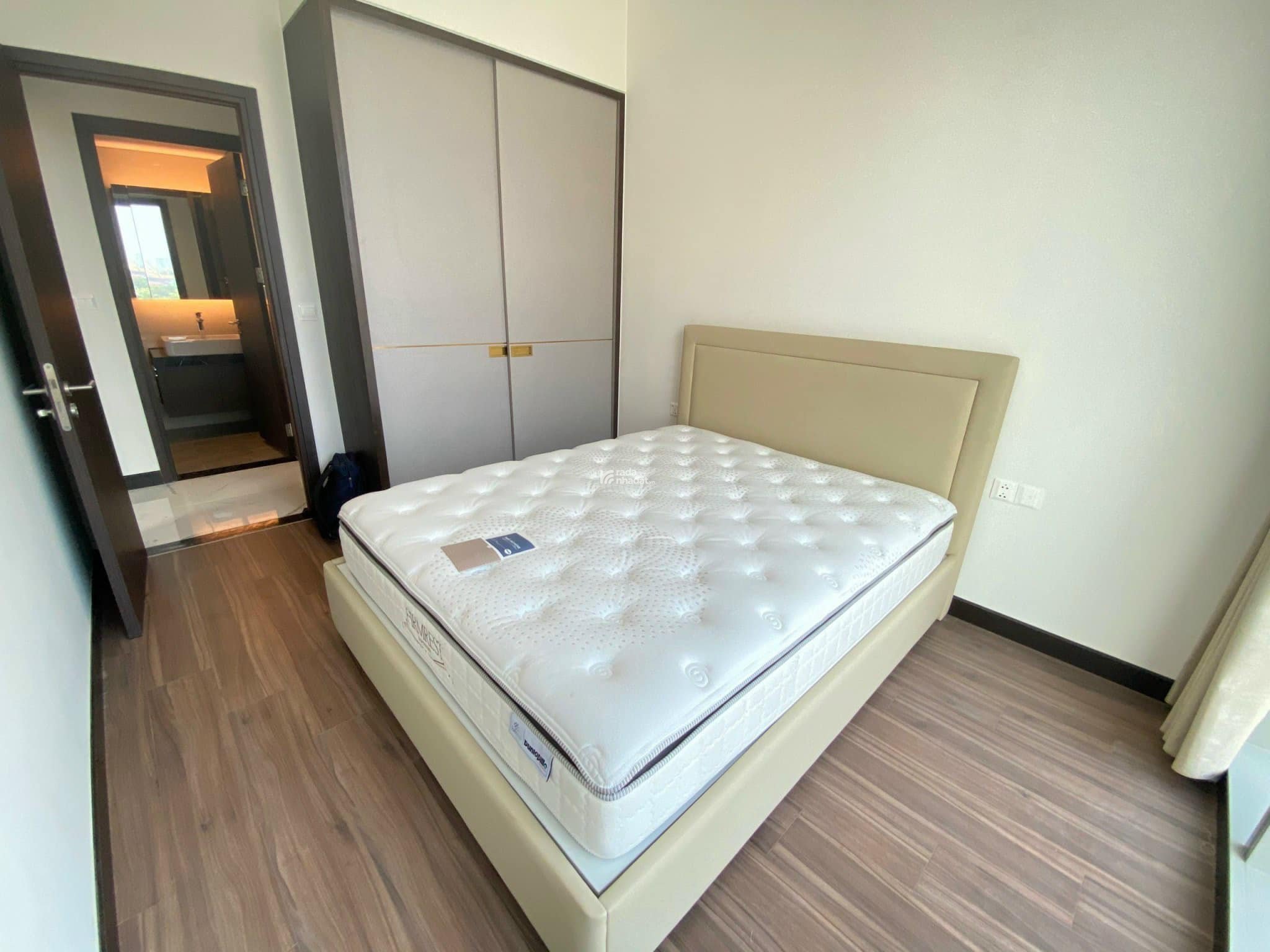 View sông siêu đỉnh của căn 3PN1 tìm khách mới. Cho thuê căn hộ đỉnh nóc kịch trần chỉ 63 triệu