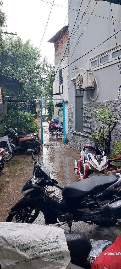 Nhà 3 lầu - sổ riêng - sân xe máy yên tĩnh -cạnh Trần Xuân Soạn Q7 - nhỉnh 2T còn TL