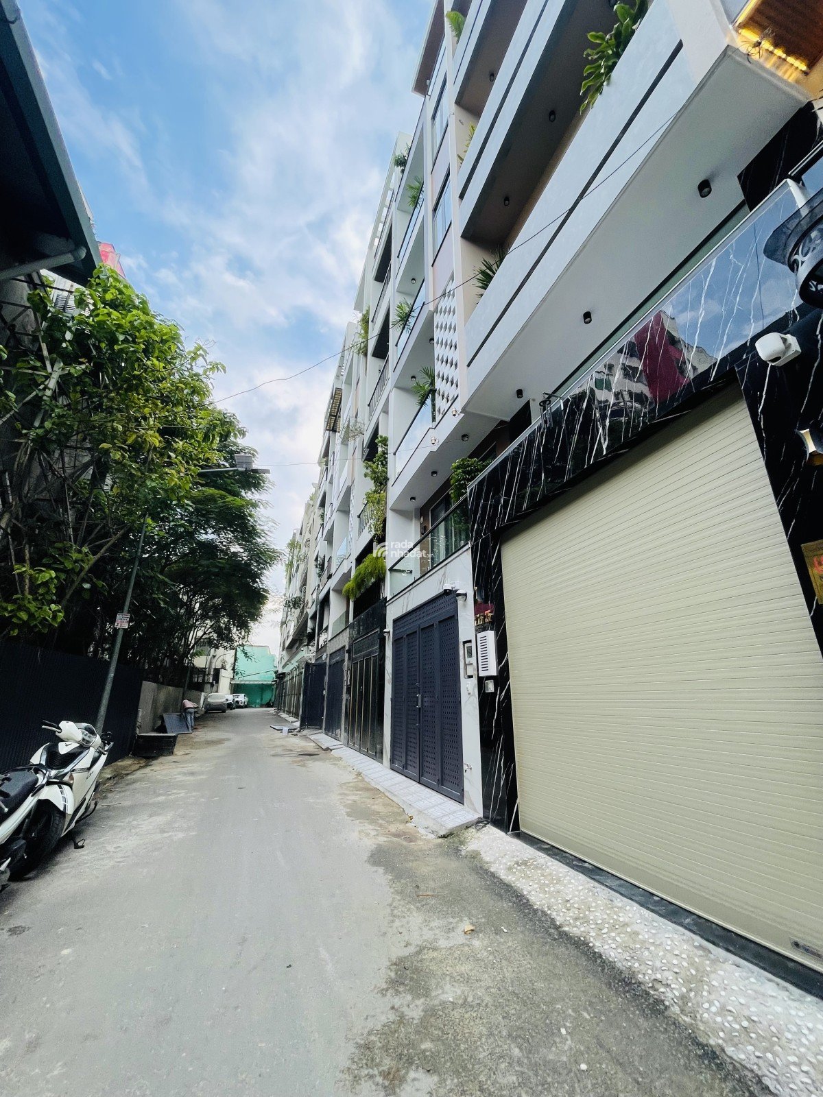 SIÊU PHẨM GÒ VẤP HXH - THANG MÁY XỊN  GARA Ô TÔ - FULL NỘI THẤT - SỔ VUÔNG A4