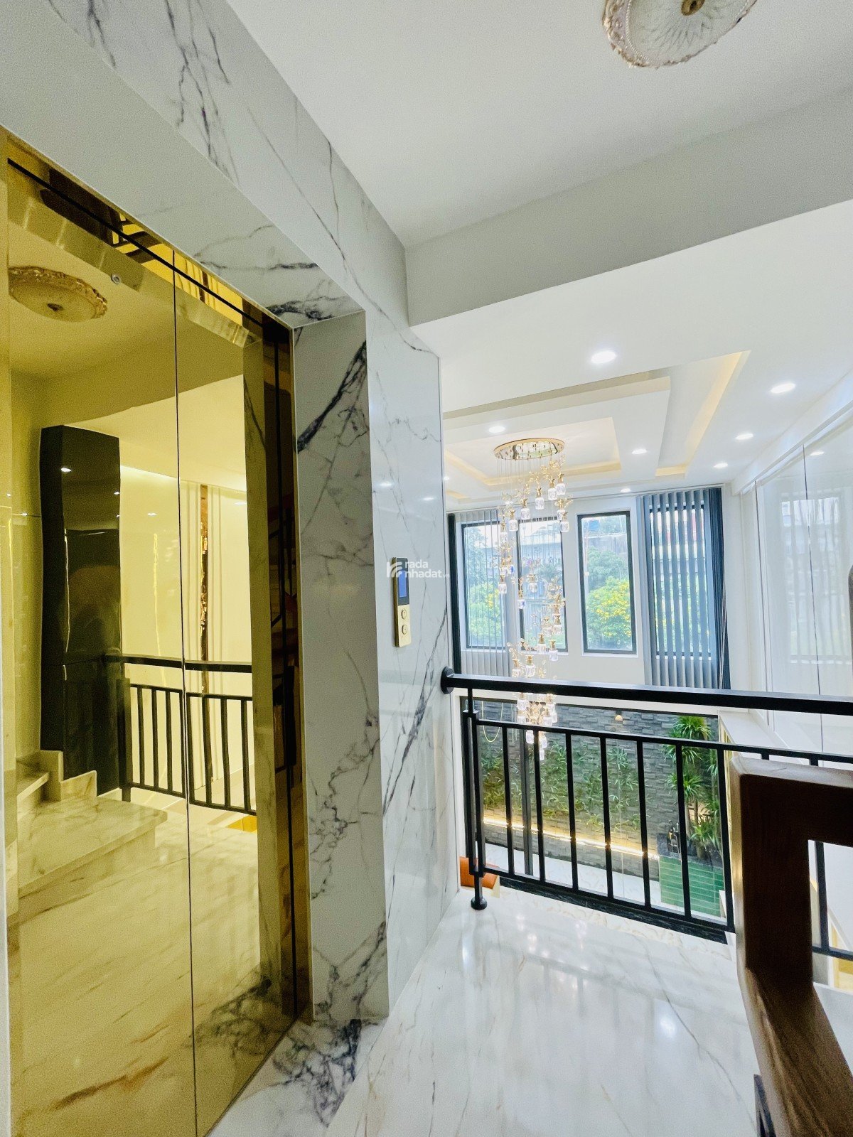 SIÊU PHẨM GÒ VẤP HXH - THANG MÁY XỊN  GARA Ô TÔ - FULL NỘI THẤT - SỔ VUÔNG A4