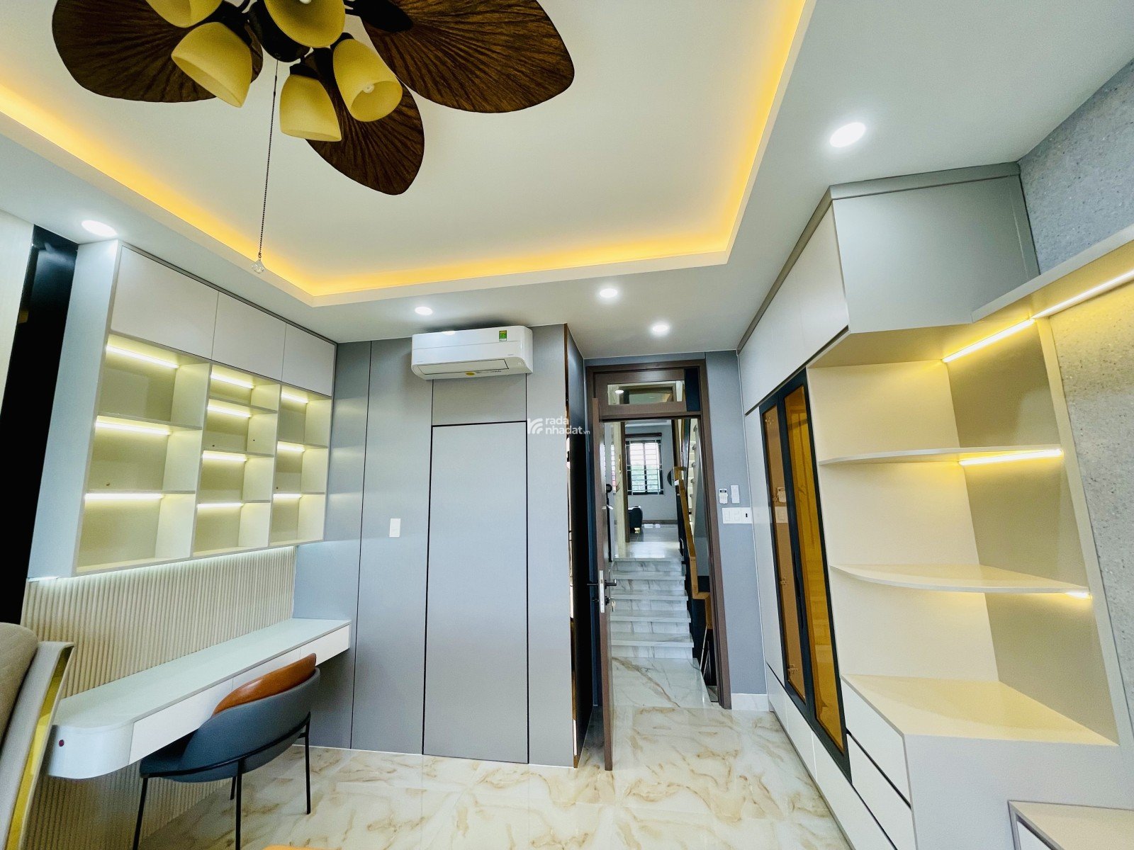 SIÊU PHẨM GÒ VẤP HXH - THANG MÁY XỊN  GARA Ô TÔ - FULL NỘI THẤT - SỔ VUÔNG A4