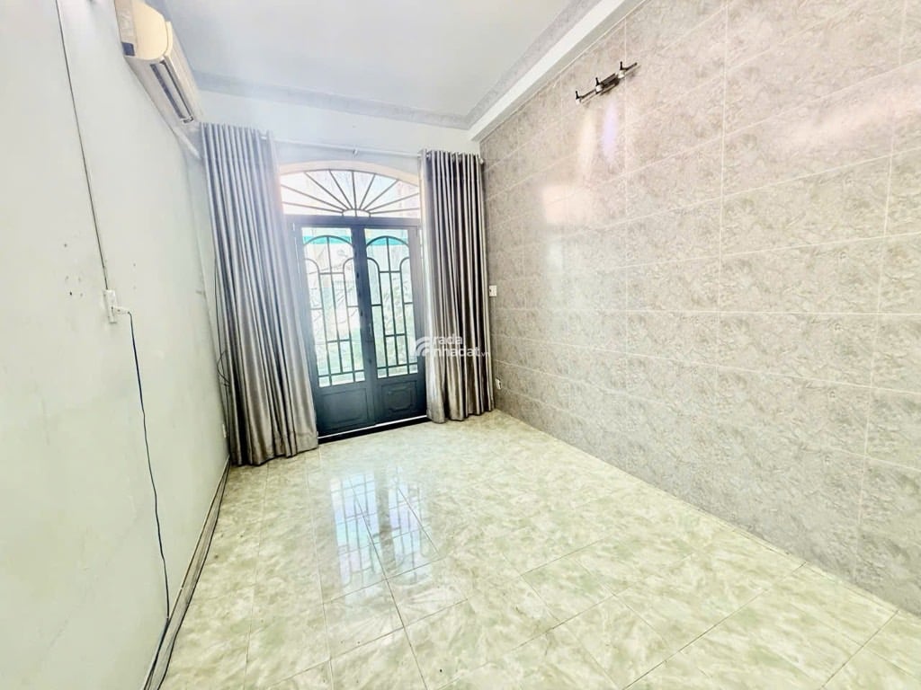 SIÊU RẺ VÀ ĐẸP. NGUYỄN THƯỢNG HIỀN, PHÚ NHUẬN, 4 TẦNG CÓ KC Ở NGAY. GIẢM 350TR CHỈ CÒN 5.5T TL 