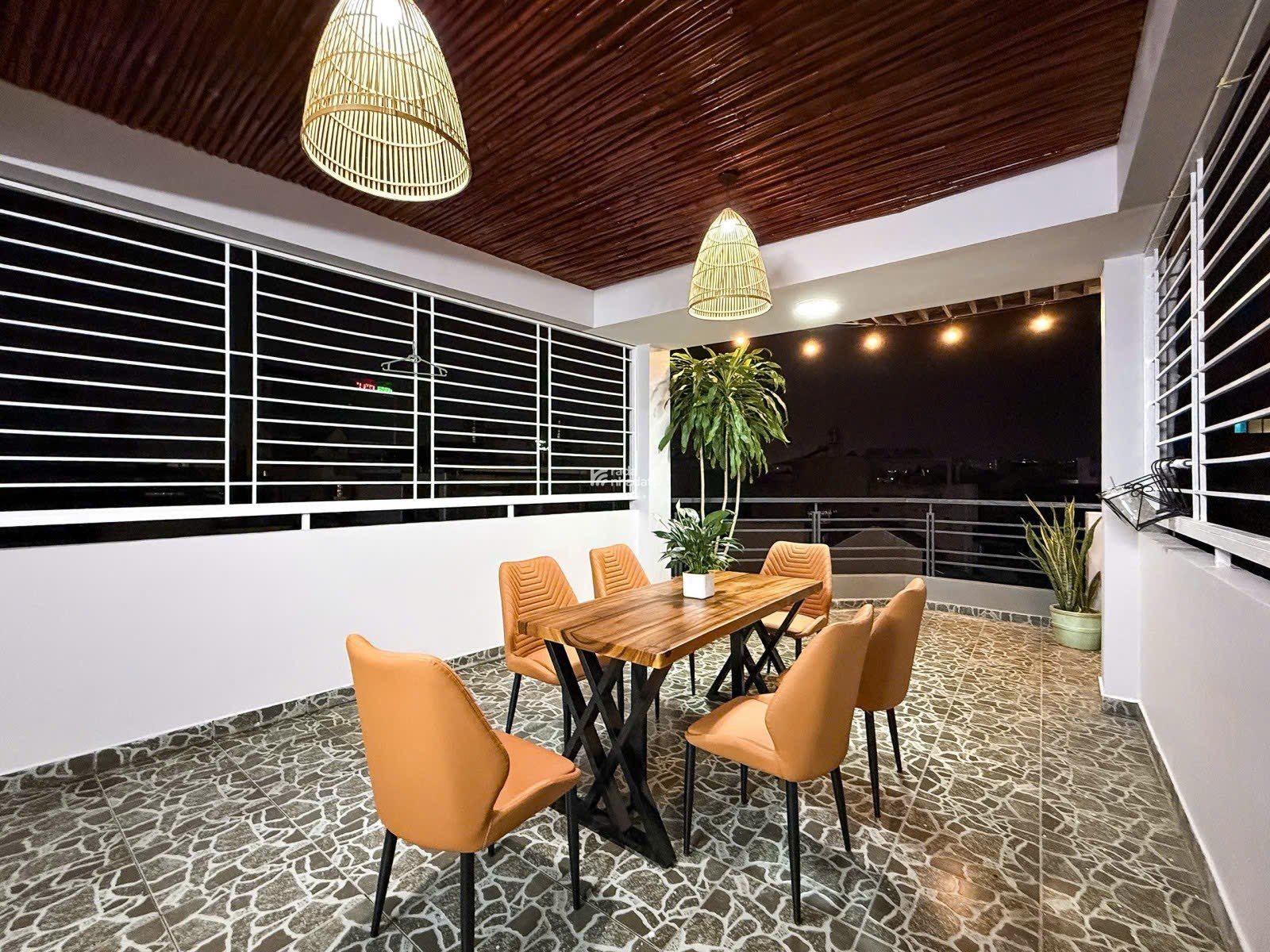SIÊU PHẨM 5 TẦNG 2 MẶT TIỀN 40m2 LÊ QUANG ĐỊNH - HẺM XE TẢI 6m - 7.75 TỶ