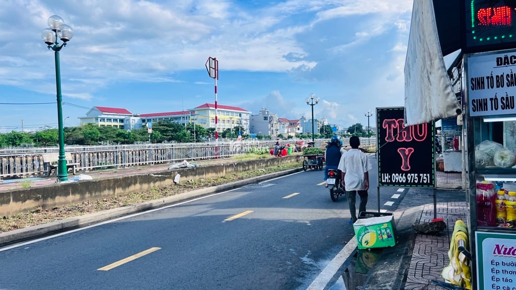 BÁN NHÀ MẶT TIỀN PHÚ ĐỊNH QUẬN 8 270M2 13 TỶ 9X27M THU 30 TRIỆU  