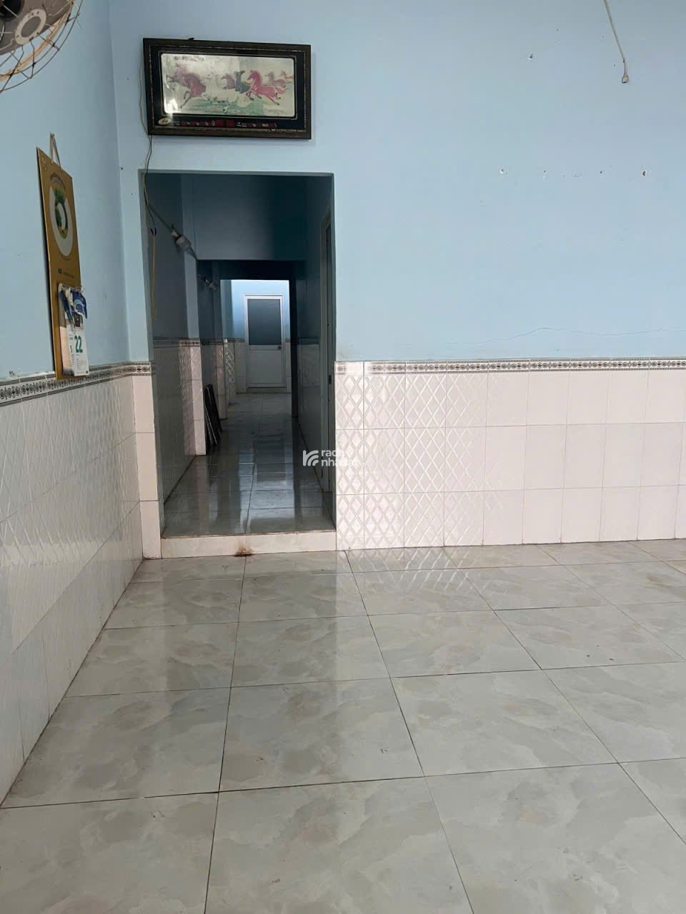 NHÀ CẤP 4 SHR XE HƠI ĐẬU TRONG SÂN RỘNG RÃI HÓC MÔN 