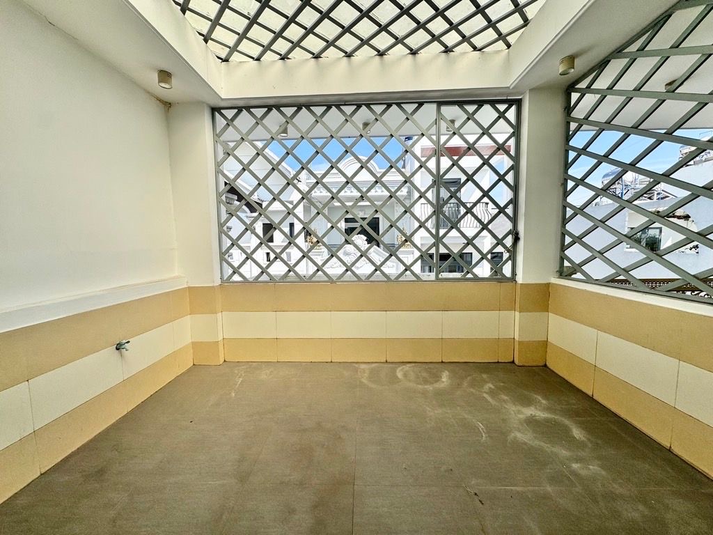 HIẾM 4TẦNG BTCT - KHU PHÂN LÔ ĐỒNG BỘ - 4PN - HẺM NHỰA 6M Ô TÔ THÔNG - 4X14 