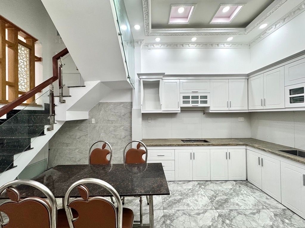 HIẾM 4TẦNG BTCT - KHU PHÂN LÔ ĐỒNG BỘ - 4PN - HẺM NHỰA 6M Ô TÔ THÔNG - 4X14 