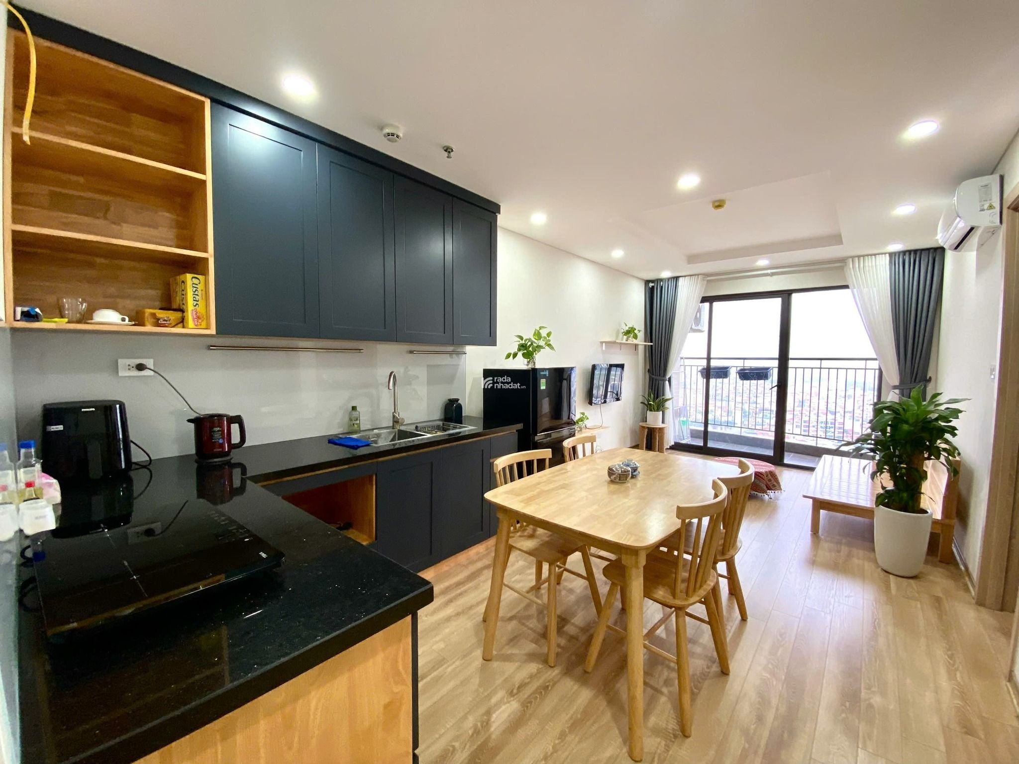 Bán căn góc 3 ngủ/100m2 - 2 ban công - 8 tỷ, tầng cao view sông Hồng Sunshine Tây Hồ. LH 0966 286 ***