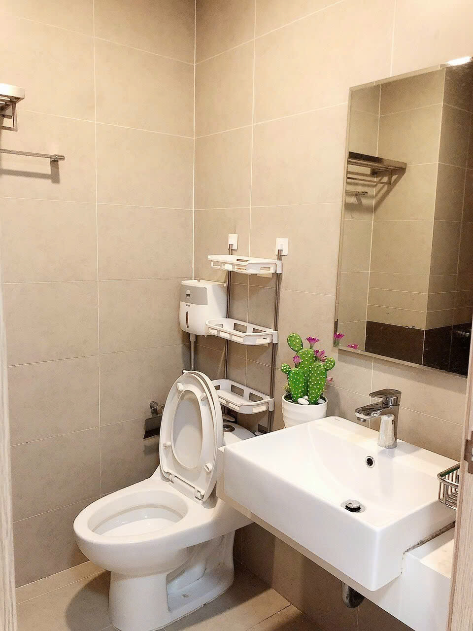 Bán căn 1PN 6,15 tỷ tại The Sun Avenue, 56m2, full nội thất, đã có sổ hồng, vào ở ngay