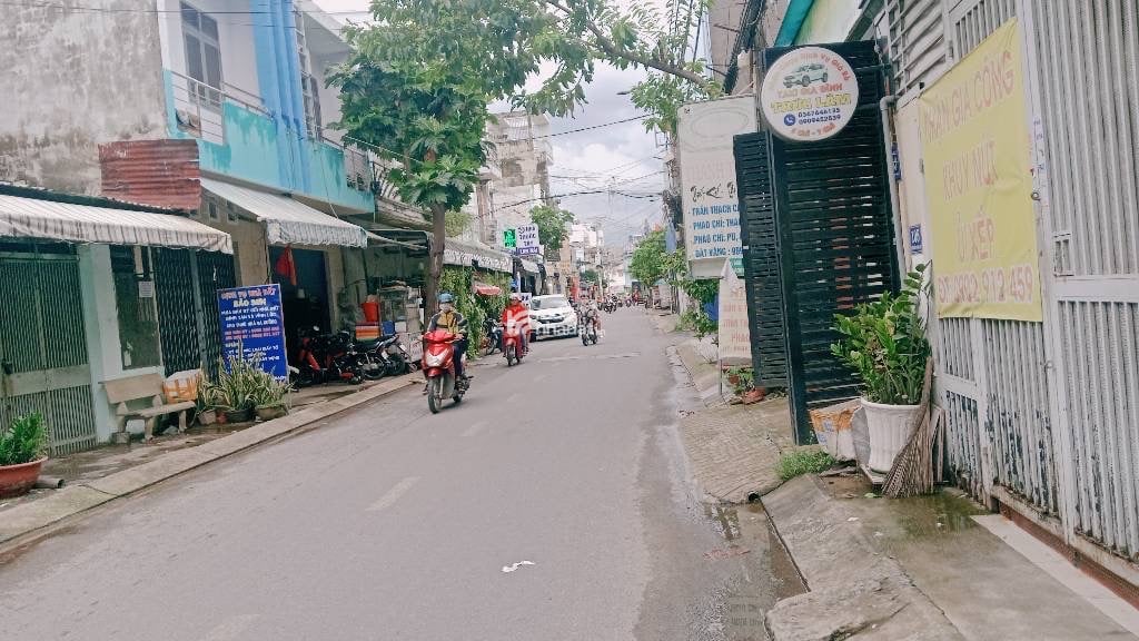 Bán nhà gần kênh tham lương  AEON tân phú