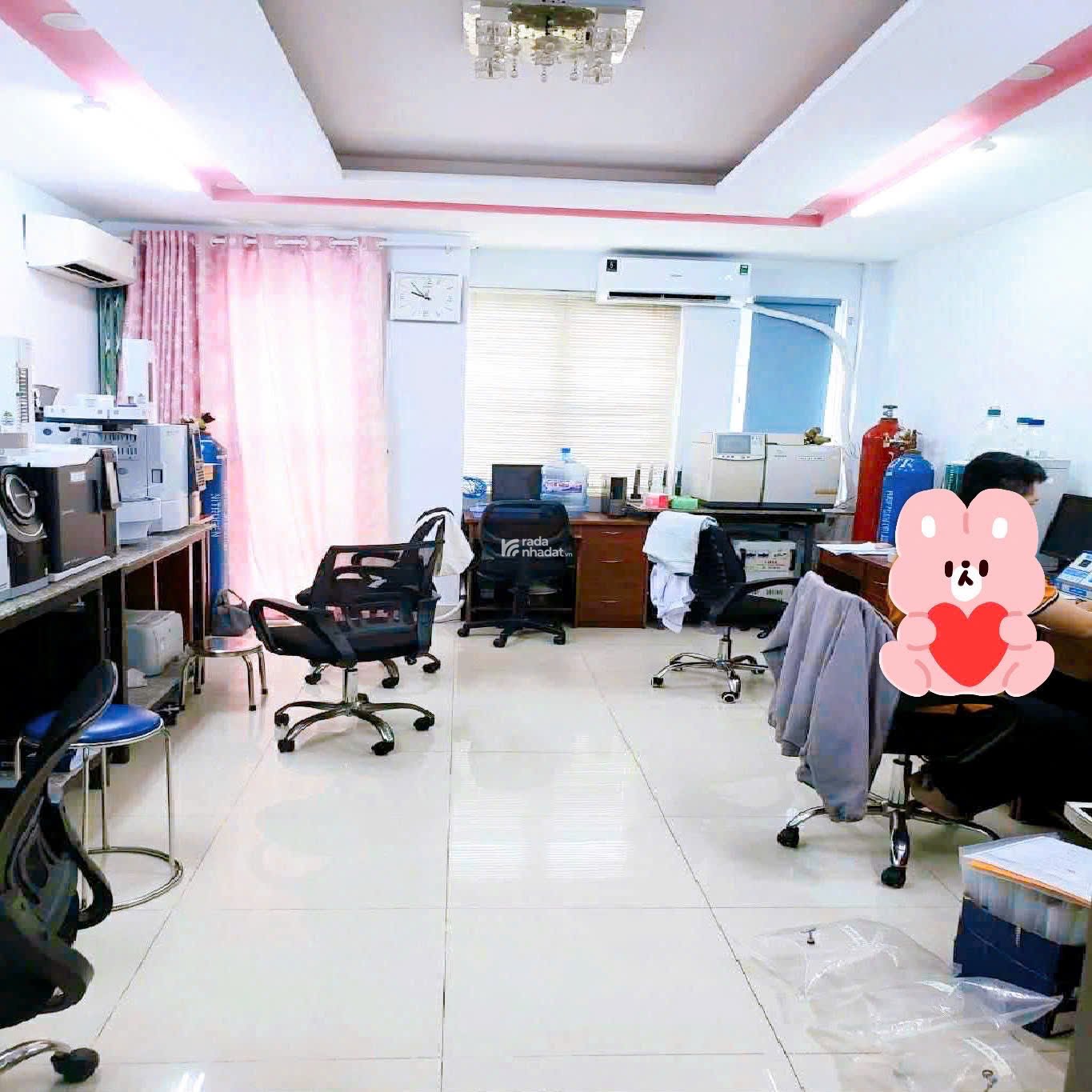 Bán gấp Nhà mặt tiền Tam Đảo - QUẬN 10 - Sổ vuông 4.4x16 m - 5 Tầng - 21 tỷ - Cho thuê 540 tr