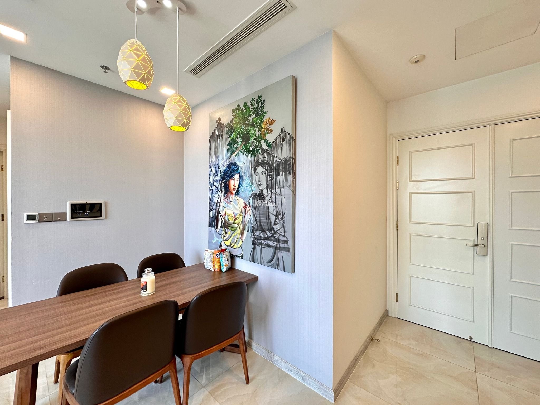 Bán gấp căn hộ Vincom 3PN tặng nội thất đẹp View công viên 23/9 đường Đồng Khởi, Quận 1