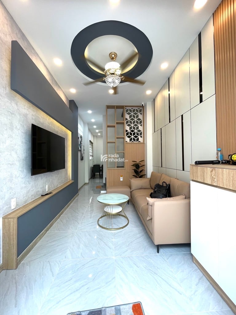 MẶT TIỀN KD NGUYỄN TRỌNG TUYỂN, PHÚ NHUẬN, 25M2 CÓ KC TIỆN CẢI TẠO. GIẢM 2T CHỈ CÒN 6.7T TL 