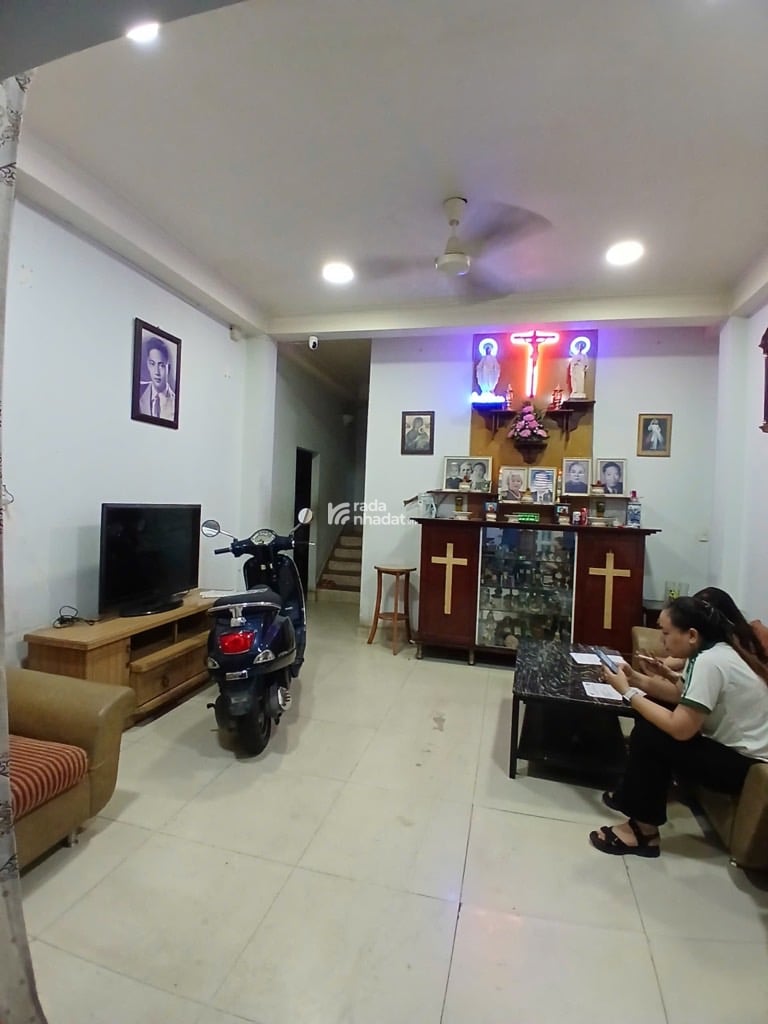 HẺM XE HƠI SÁT VÁCH. HOÀNG HOA THÁM, BÌNH THẠNH, 3 TẦNG MỚI Ở NGAY. GIẢM 550TR CHỈ CÒN 11T TL 