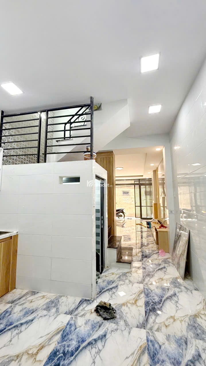 Bán nhà đẹp 2 lầu gần HXH đường Dương Bá Trạc P.2 Quận 8