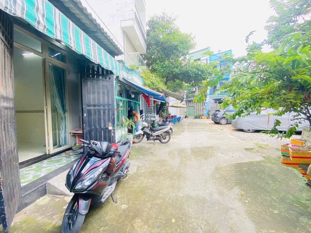 Nhà HXH 6m gần Kênh Nước Đen, 56m2, chỉ 5 tỷ TL, giá cực tốt