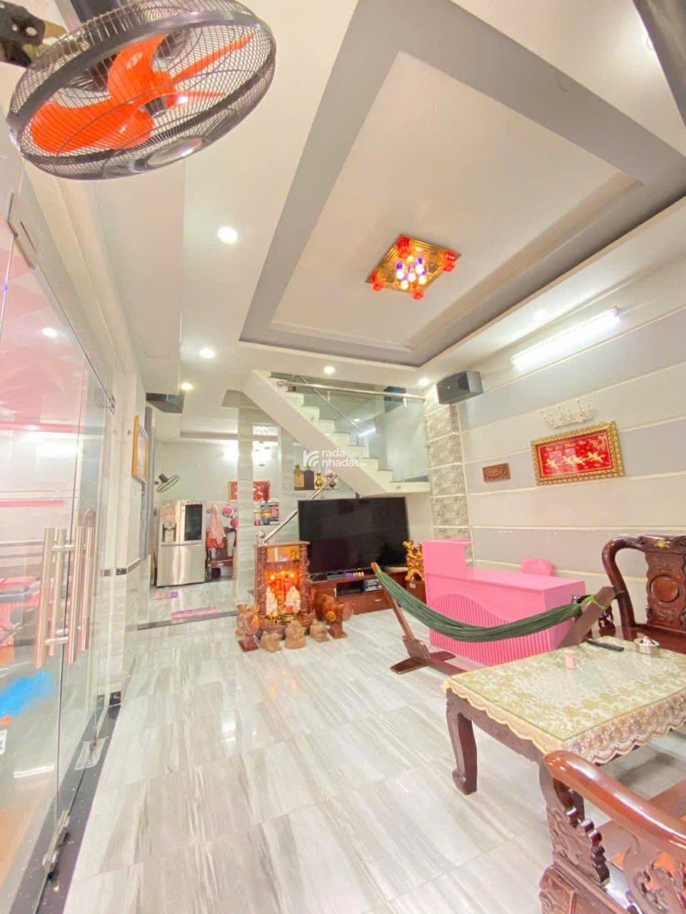 Bán nhà 4PN. 1T2L 72m2 ngang 6 đẹp - Ngày GiGamall, HBC, Hẻm xe hơi chỉ 5.55 tỷ TL
