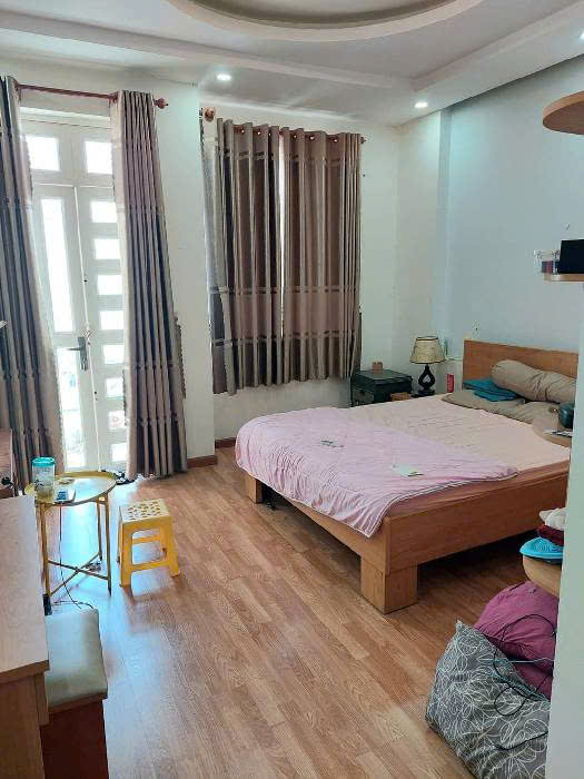 Nhà 5 tầng Nguyễn Sỹ Sách, 94m2, 4.2x22, cho thuê 30tr/th, Chỉ 9.5 Tỷ TL