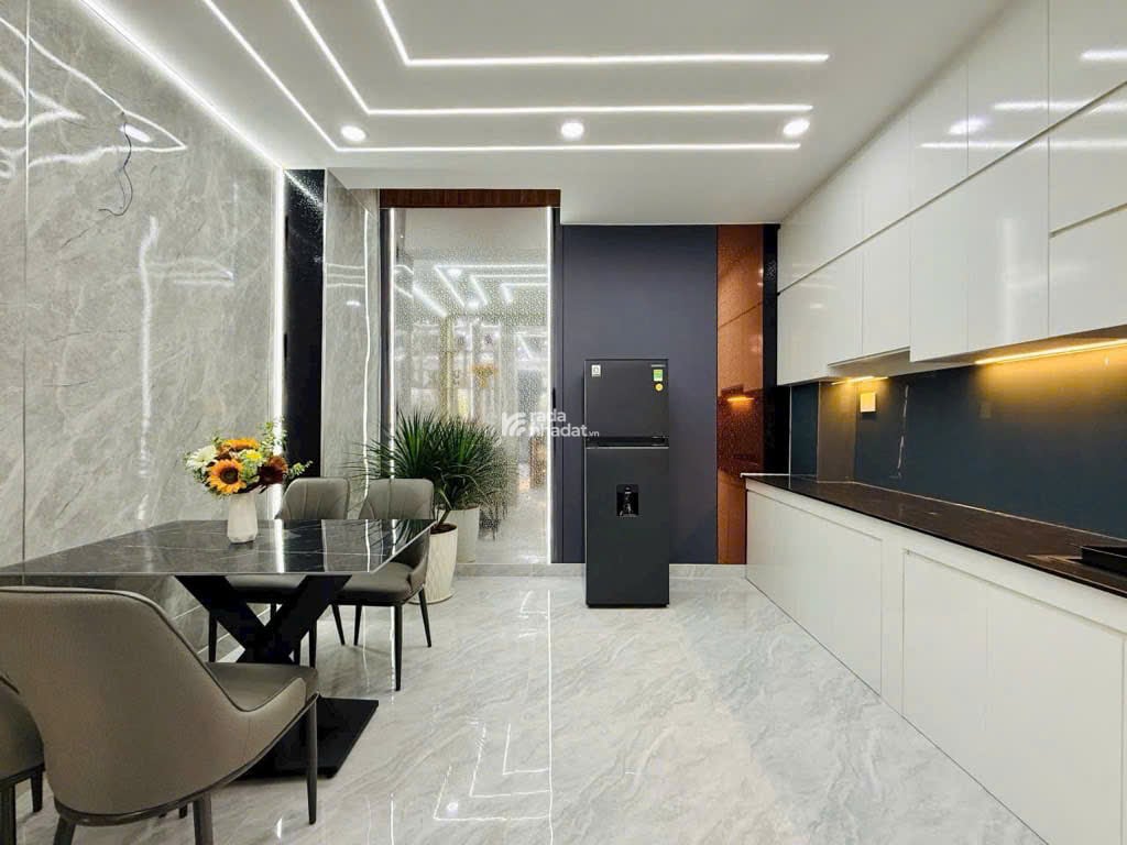 Mặt tiền kinh doanh  đường số 18  phường 8  Gò Vấp  4.3x17m  Giá 11.9Tỷ
