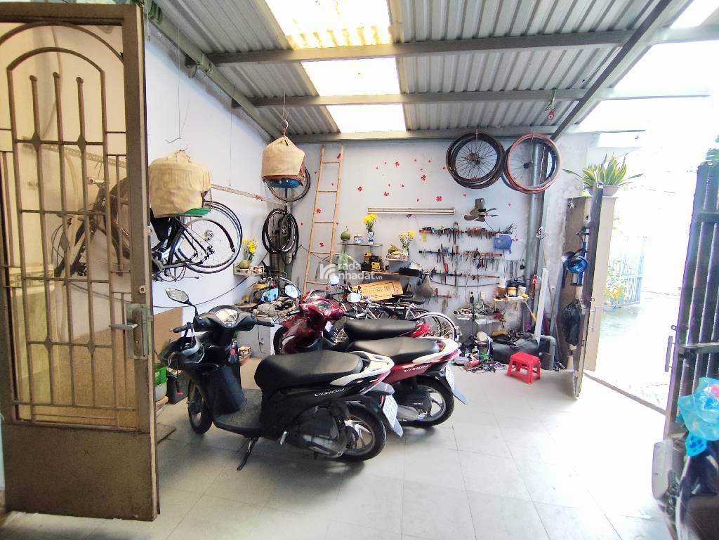 HẺM XE HƠI SÁT VÁCH. HOÀNG HOA THÁM, BÌNH THẠNH, 3 TẦNG Ở NGAY. GIẢM 550TR CHỈ 9.7T TL 