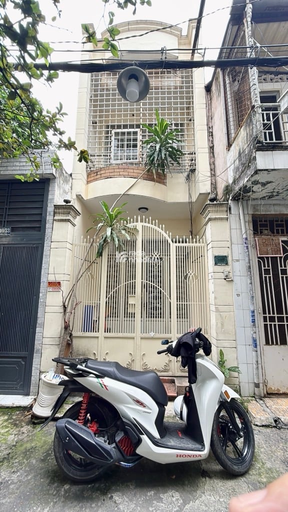 HẺM XE HƠI SÁT NHÀ, CHIẾN THẮNG, PHÚ NHUẬN, 46M2 CÓ KC Ở NGAY. GIẢM 350TR CHỈ CÒN 6.35 TL 