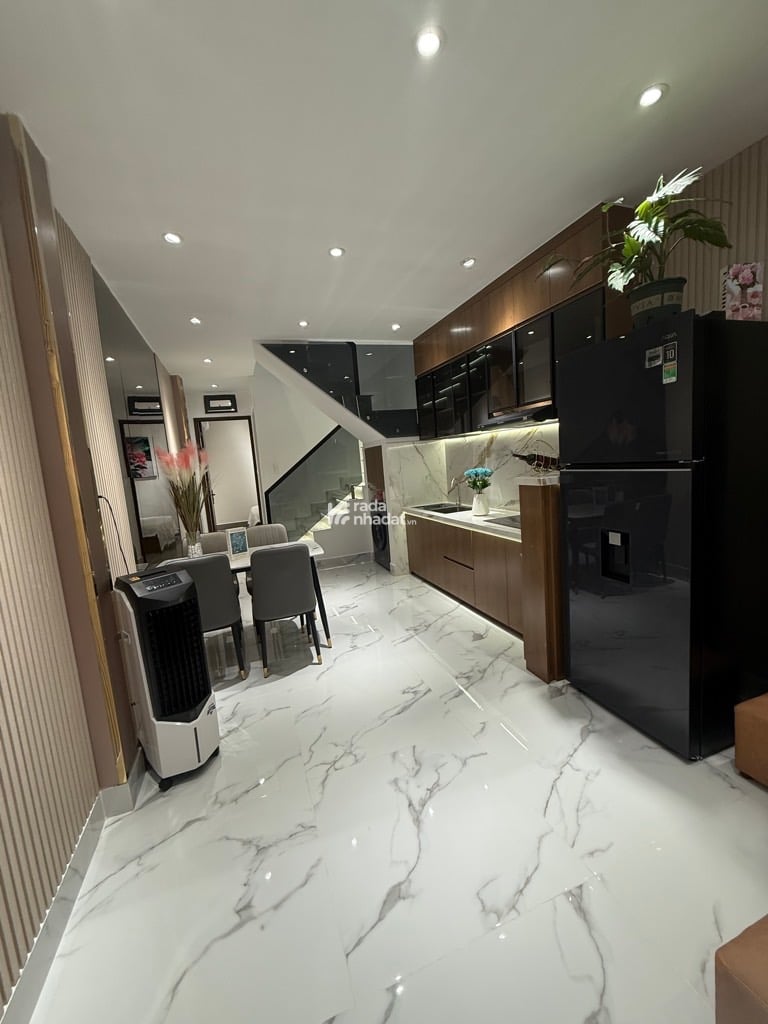 Nguyễn Sỹ Sách phường Tân Sơn (F15, Tân Bình), Tphcm.- Diện tích khủng 3m218m, Cn 55m2.