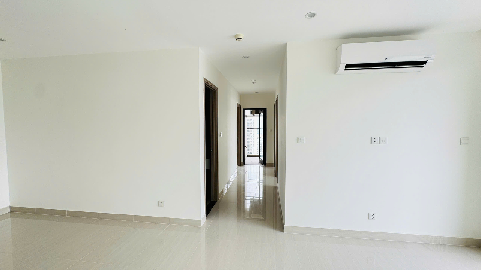 Cần bán 3PN 81,50m2, phân khu The Origami, giá tốt 4,21tỷ