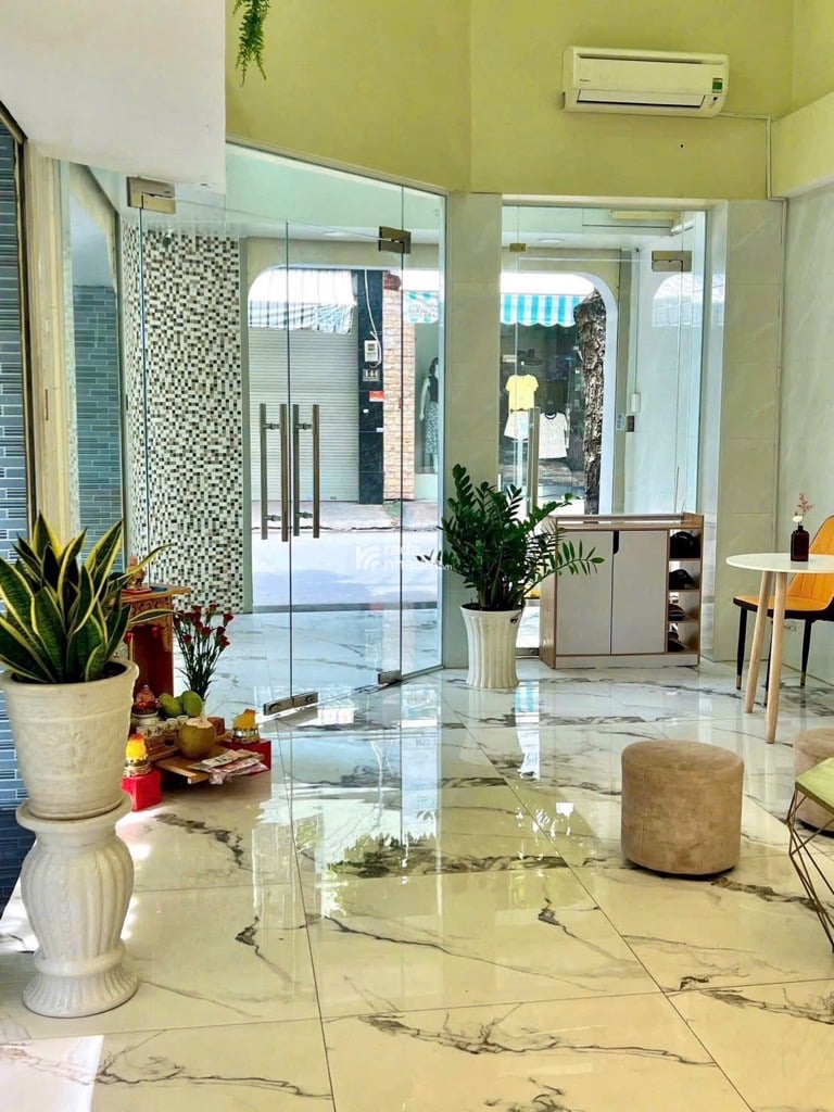 Bán nhà 6 tầng căn góc 2 mặt tiền Ni Sư Huỳnh Liên 