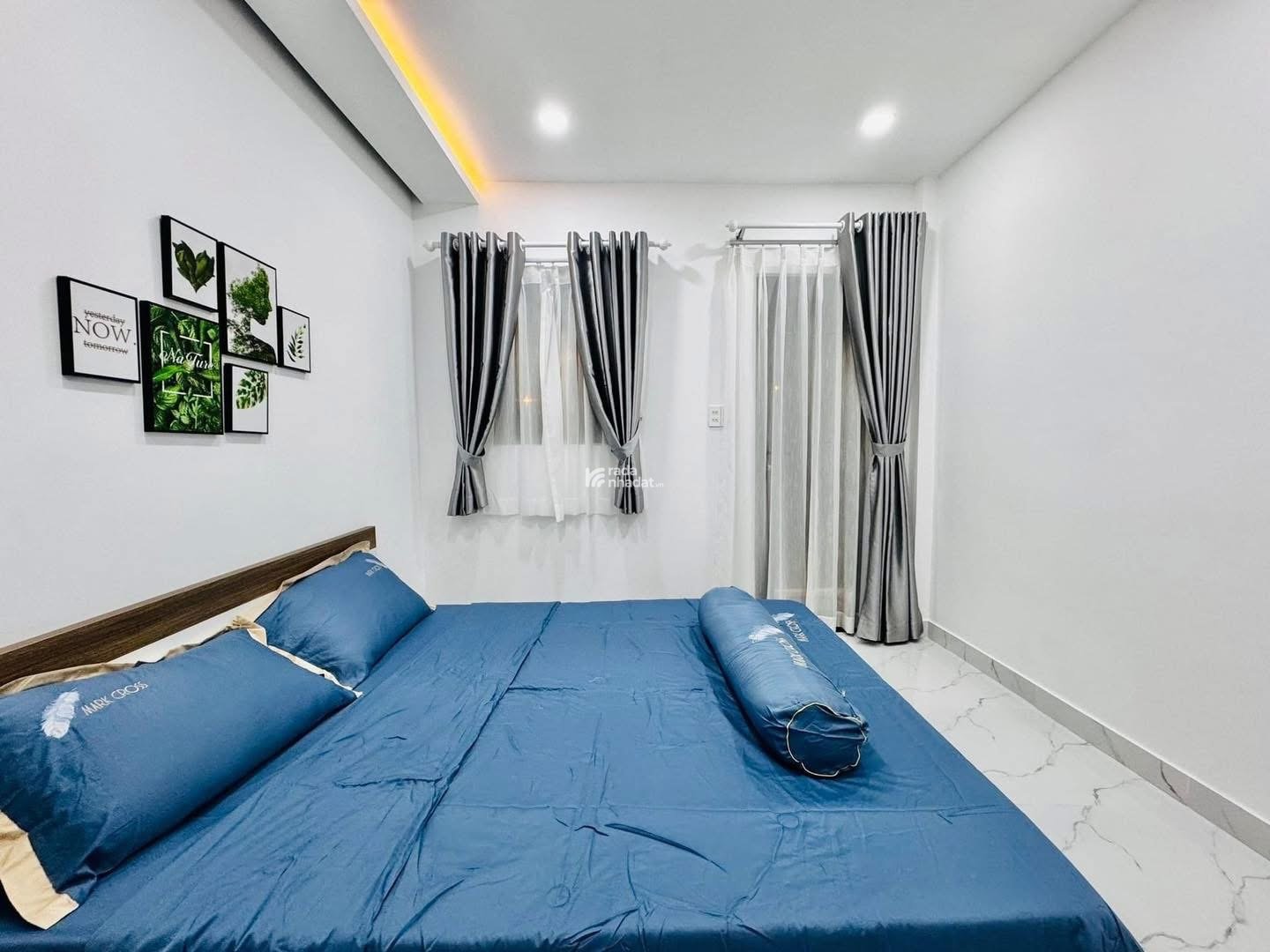 Cần tiền bán nhà đường Lý Thái Tổ Quận 3  ,70m2 Giá 3Ty120