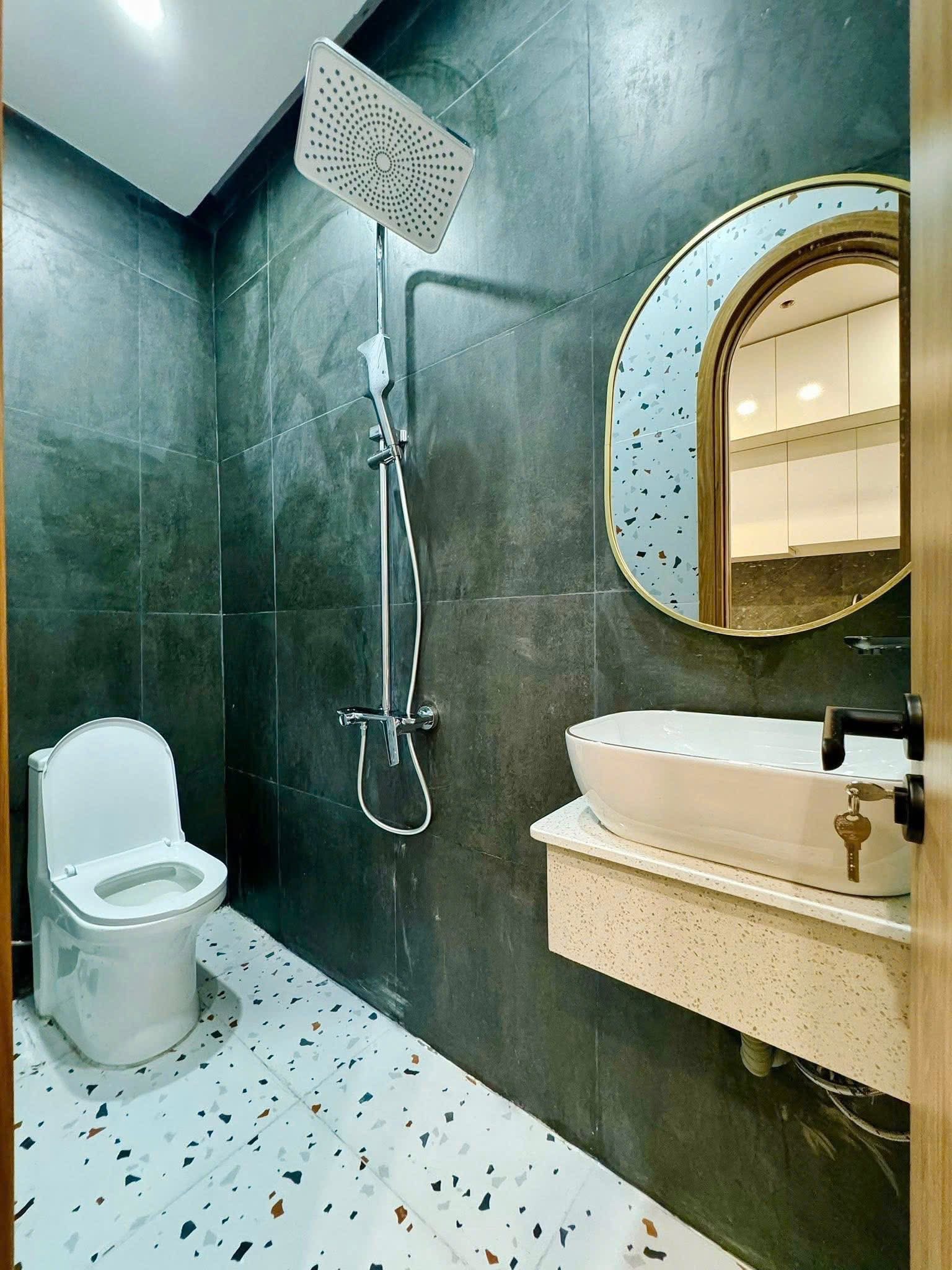 Siêu hot hẻm Oto , 3 Tỷ 720 , chính chủ gửi bán 3 PN Hậu Giang P12 Quận 6 , đầy đủ nội thất , SHR