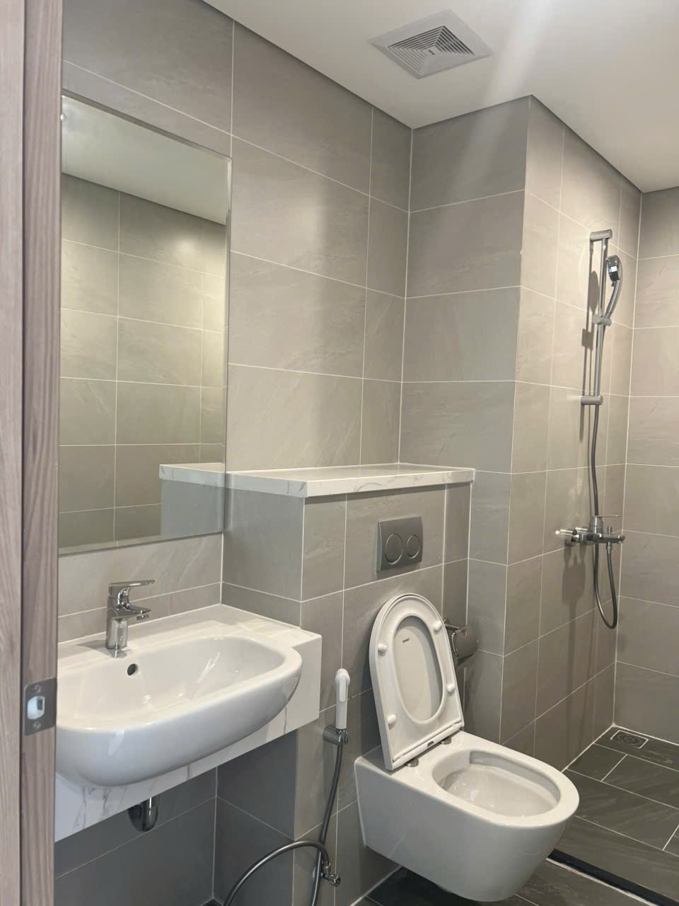 RA GẤP CĂN HỘ 1PN 47M GH3 VIEW HỒ BƠI, CV KHỦNG LONG GIÁ TỐT CHỈ 2.860 VHGP