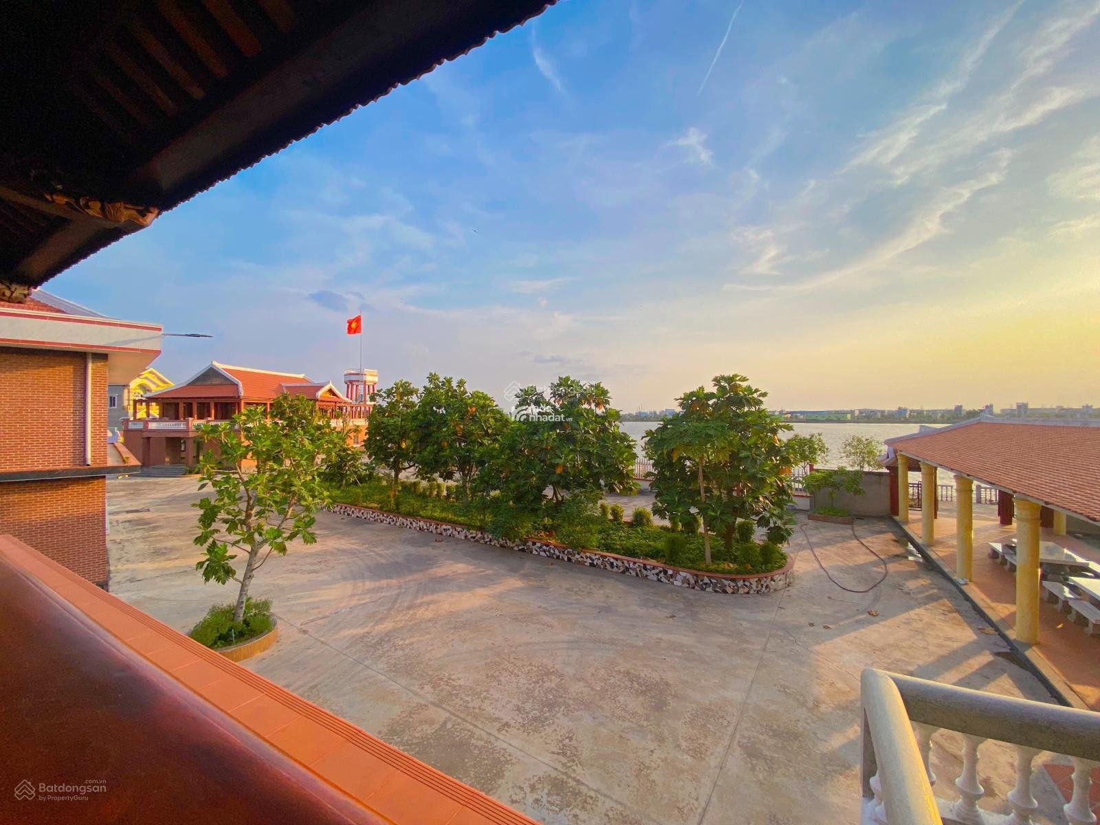 Đất nghỉ dưỡng, cần bán 1 lô 105m2, view hồ cực kì thích hợp để nghỉ dưỡng