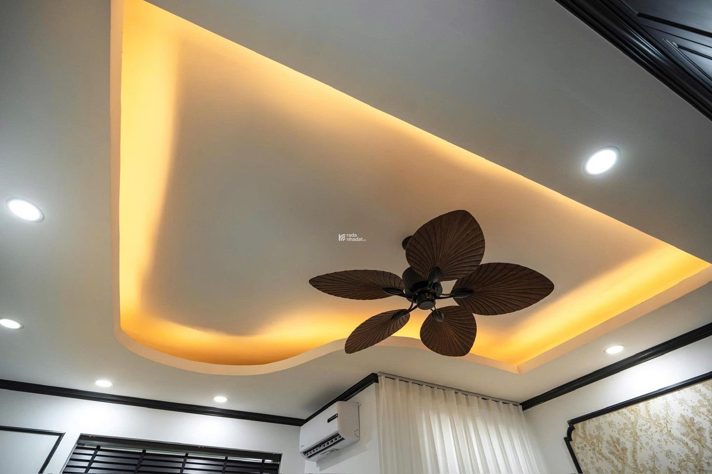 CĂN HỘ STUDIO LUXURY MỚI KENG NGAY TRUNG TÂM QUẬN 3