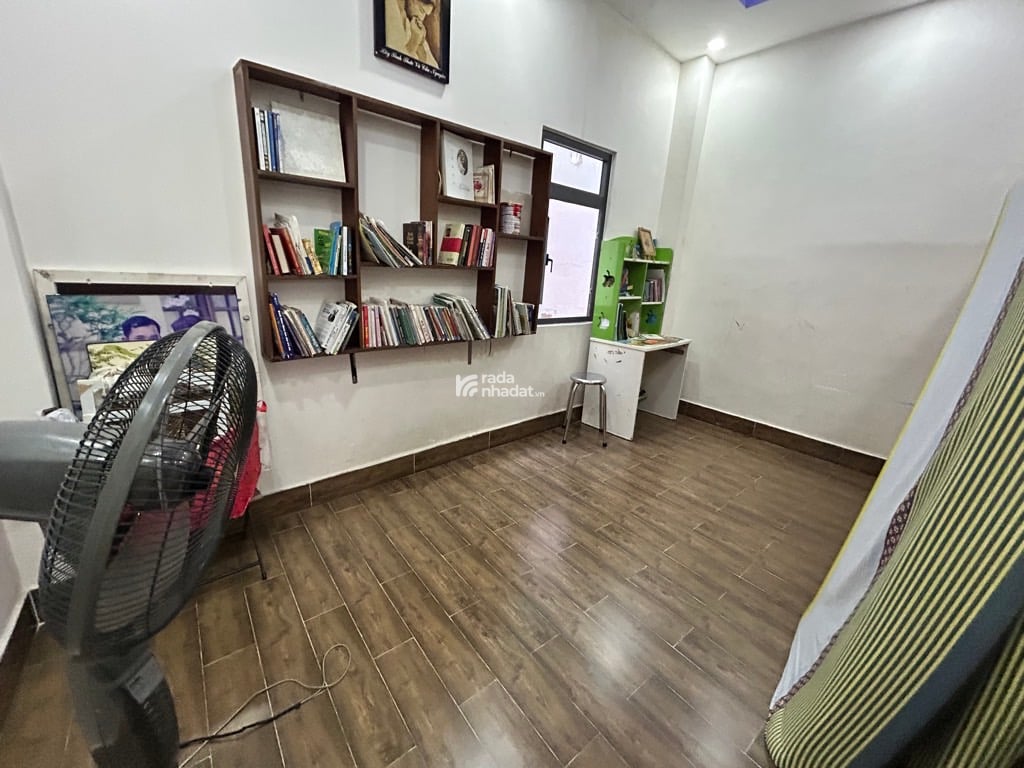 ĐÓN ĐẦU TUYẾN METRO, SÁT HXH CÁCH MẠNG THÁNG 8, TÂN BÌNH, 70M2 Ở NGAY. GIẢM 350TR CHỈ CÒN 9T TL 