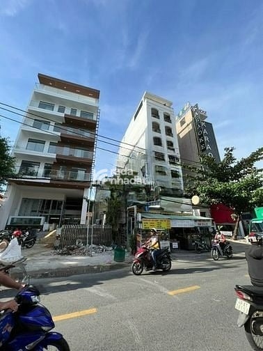 4x40m - Nhà mặt tiền sát Quận 10 - Đường lớn Lê Đại Hành - Gía 45 tỷ