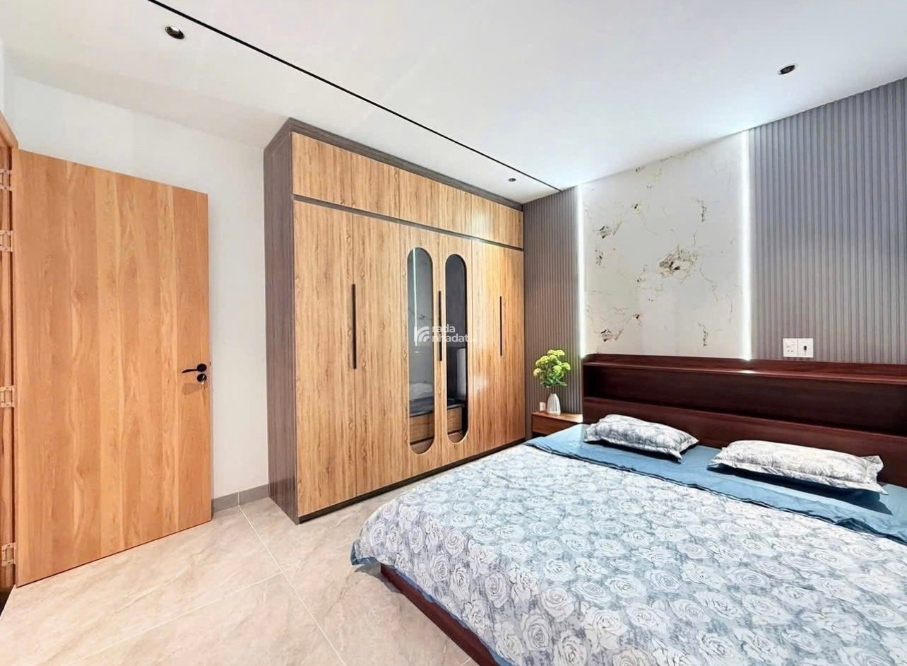 CHÍNH CHỦ CẦN BÁN NHÀ PHỐ 1 TRỆT 1 LẦU PHƯỜNG 6 TRUNG TÂM TP. TÂN AN LONG AN GIÁ 1 TỶ8 65m2 SHR