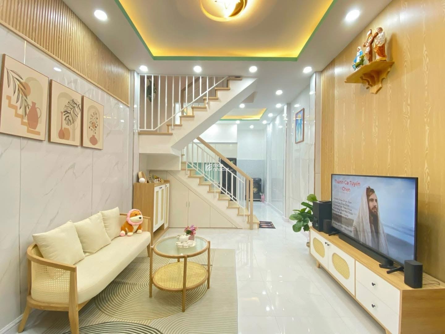 Cần tiền bán nhà Lê Quang Định Bình Thạnh 70m2 Giá 3ty120 lh Vân 