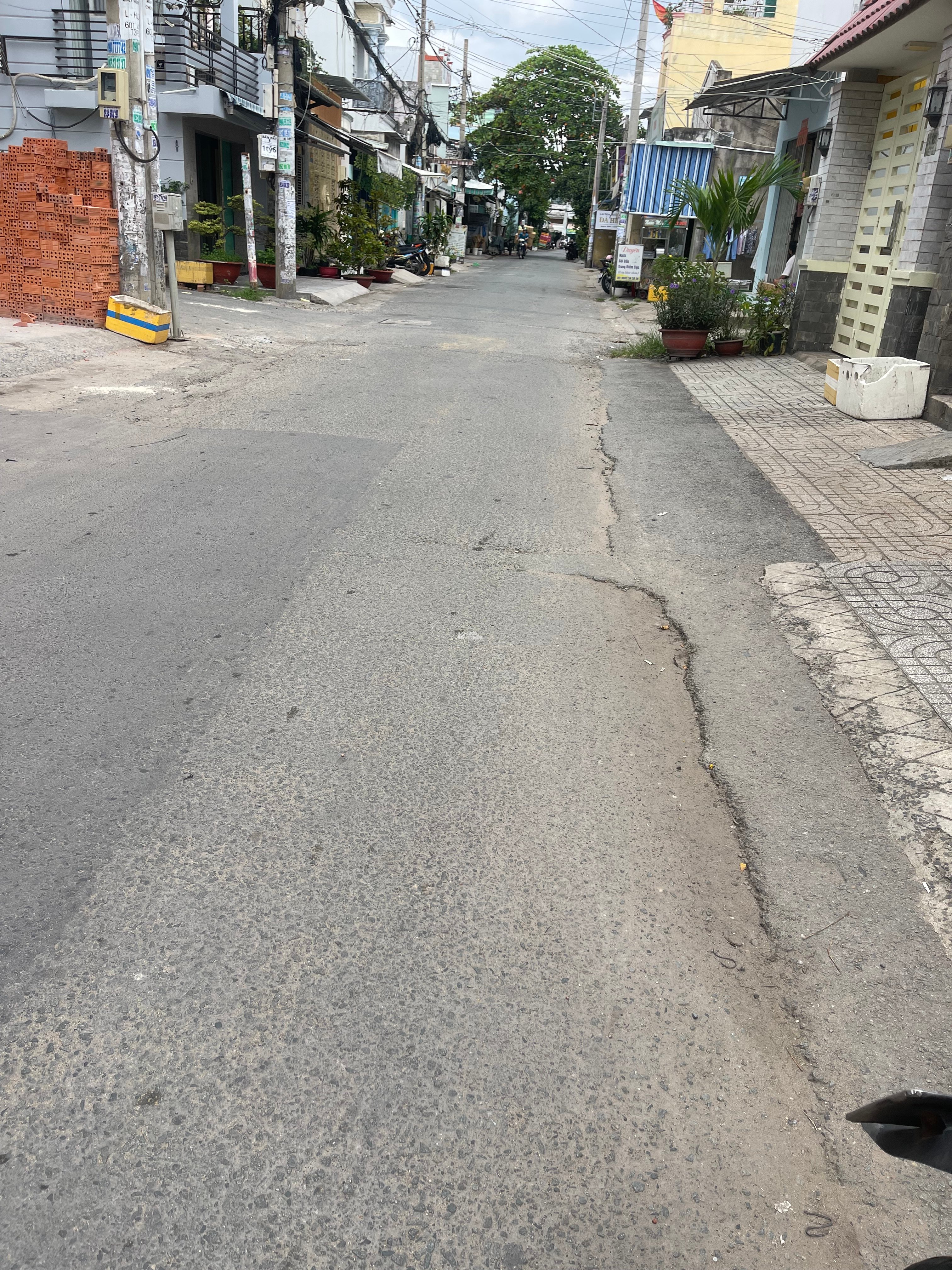 Nhà chín chủ ngay hương lộ 2 bình trị Đông Á bình Tân 