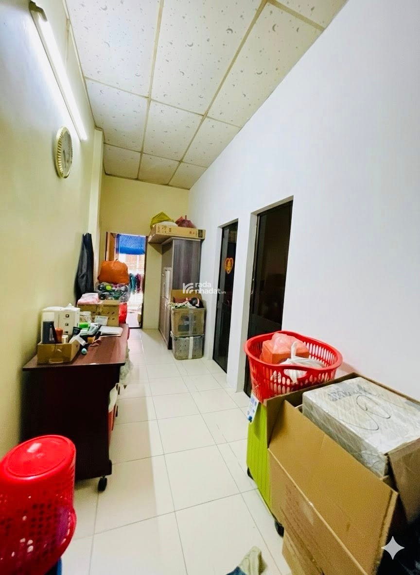 GIÁP ĐẦM SEN Q11 HẺM XE HƠI NHÀ ĐẸP 2 TẦNG 48M2 NHỈNH 5 TỶ ĐỒNG