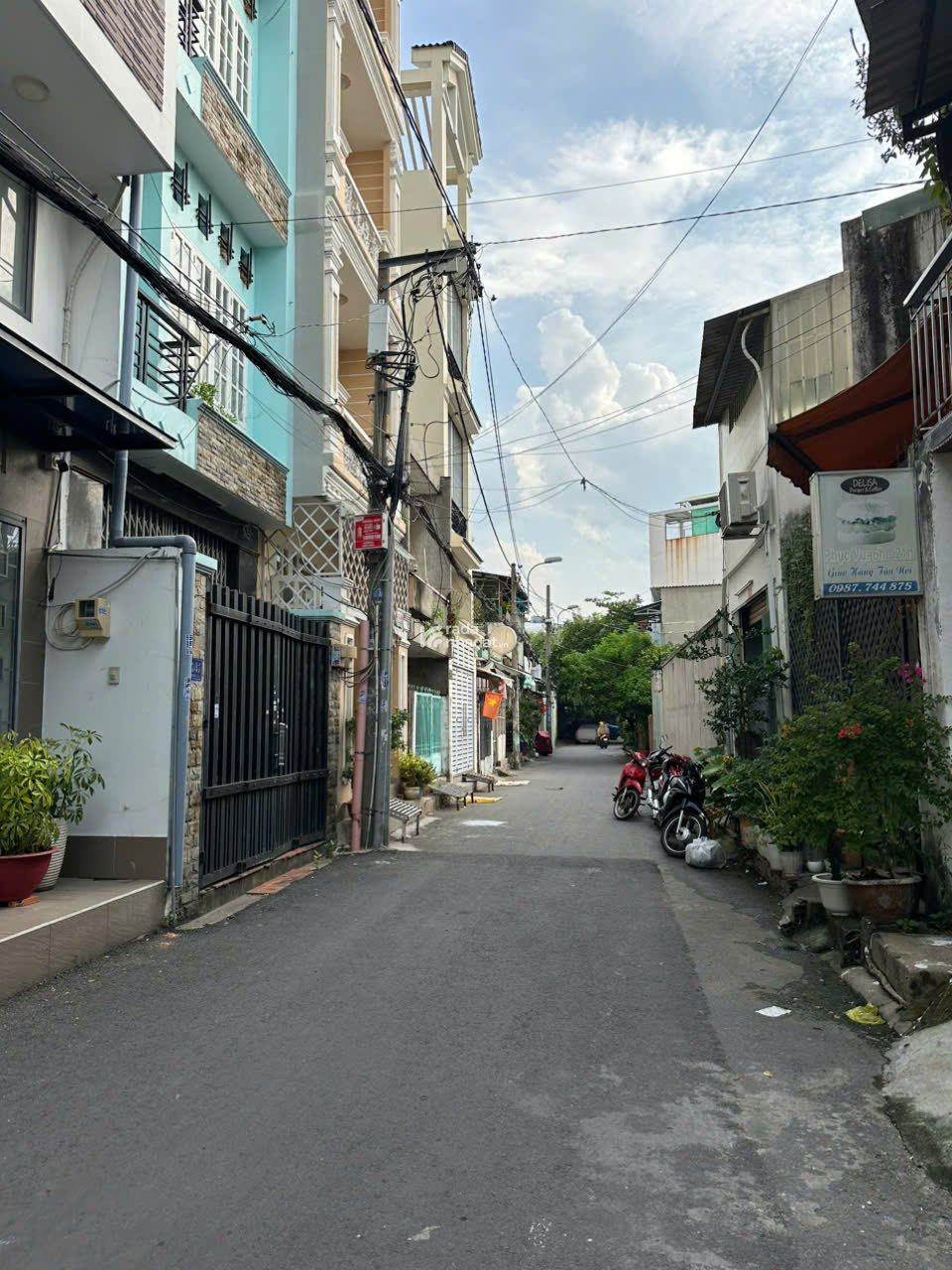 BÁN NHÀ GÓC 2 MẶT HẺM - TRỊNH ĐÌNH TRỌNG, Q11