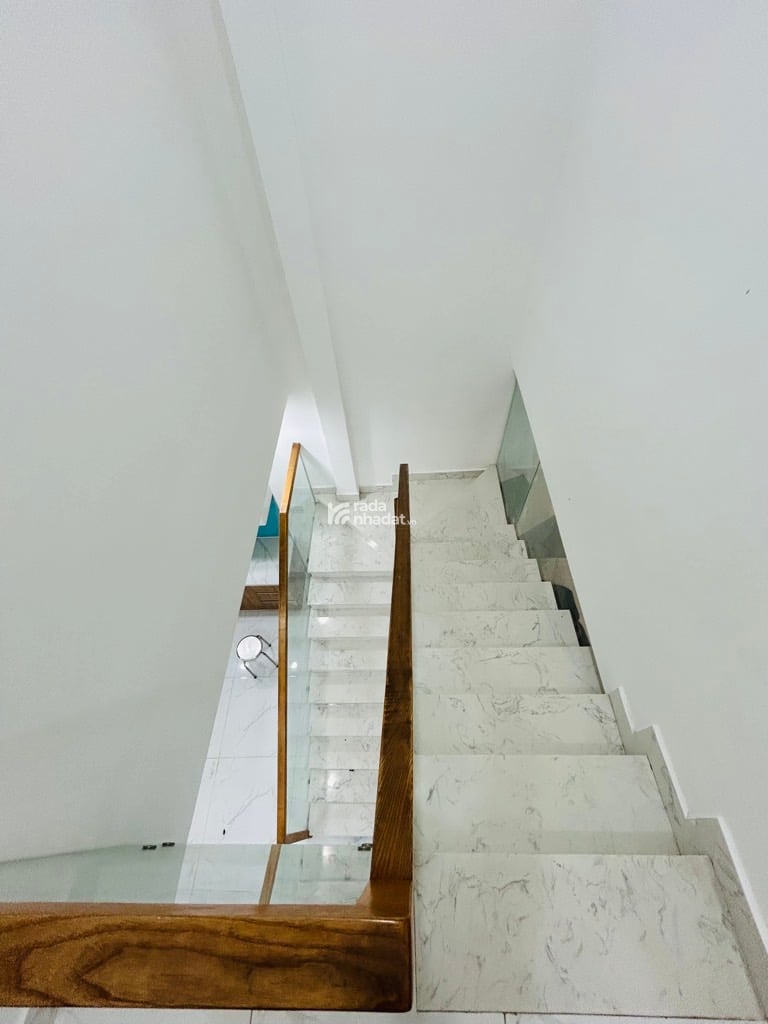 Bán nhà Huỳnh Tấn Phát (ngay cầu Phú Mỹ); 4.7x10m; 2 tầng; 2PN; 3WC; SH hoàn công