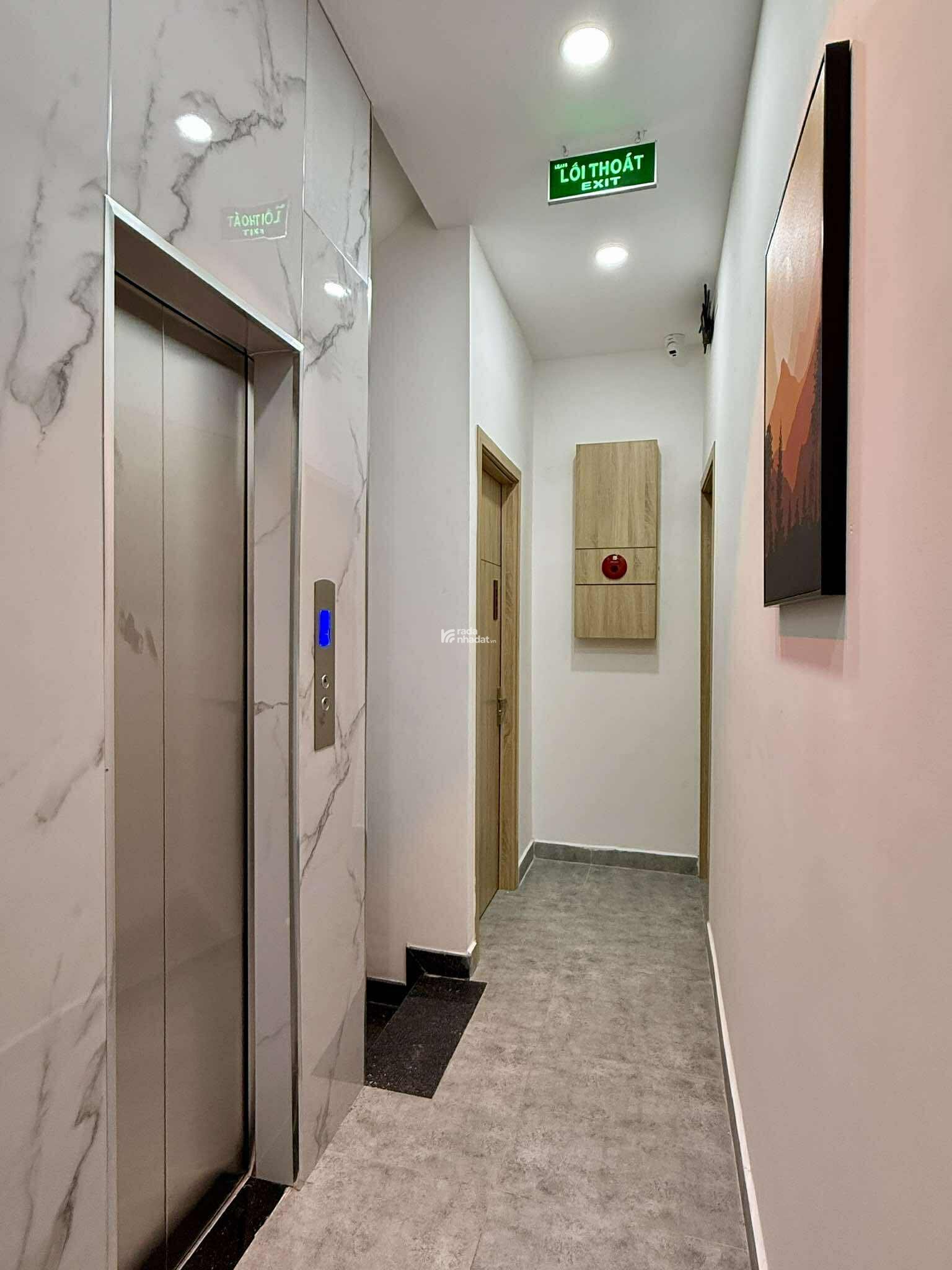 TOÀ CHDV 2MT 89m2 (5.716.8) 15 PHÒNG - DOANH THU 90TR/THÁNG - 18.8 TỶ