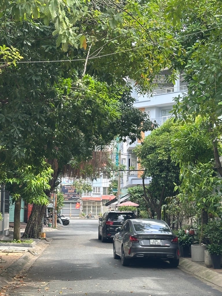 VIEW CÔNG VIÊN - LÔ GÓC-DT:365M2- BÔNG SAO-P.5-Q.8- 59 TỶ