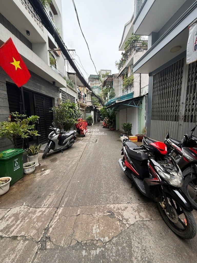 HẺM XE HƠI SÁT NHÀ, NI SƯ HUỲNH LIÊN, TÂN BÌNH, 25M2 CÓ KC Ở NGAY. GIẢM 350TR CHỈ 3.2T 