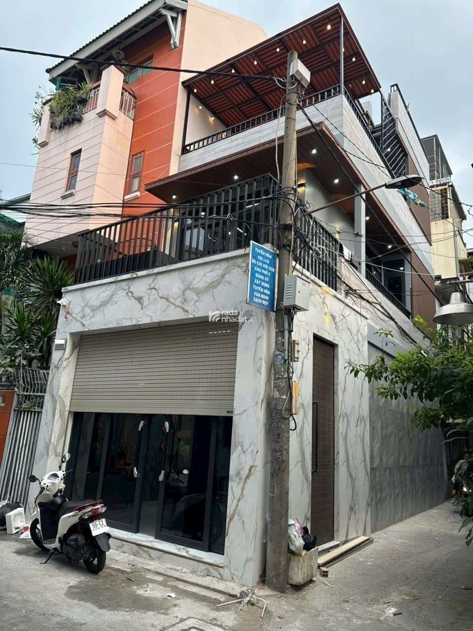 Hxh 8m Lạc Long Quân, 45m2, 3 tầng mới đẹp full nội thất, chỉ 8.95 tỷ, đẳng cấp