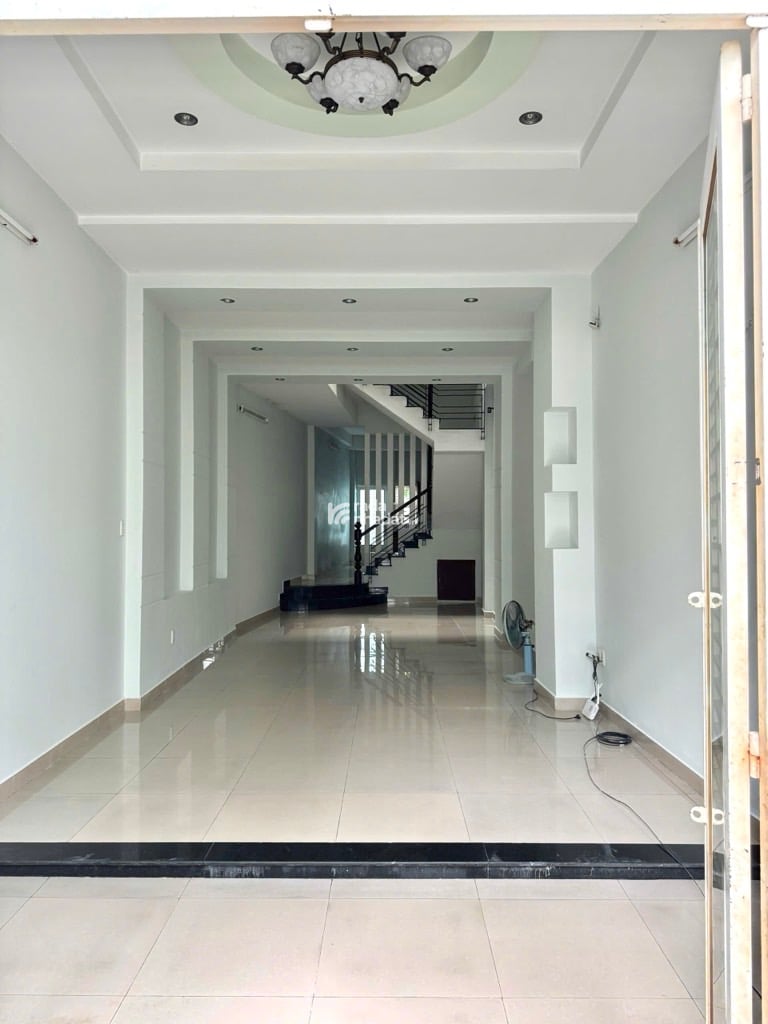 HẺM XE HƠI SÁT VÁCH. HOÀNG HOA THÁM, BÌNH THẠNH, 3 TẦNG MỚI Ở NGAY. GIẢM 550TR CHỈ 11.5T TL