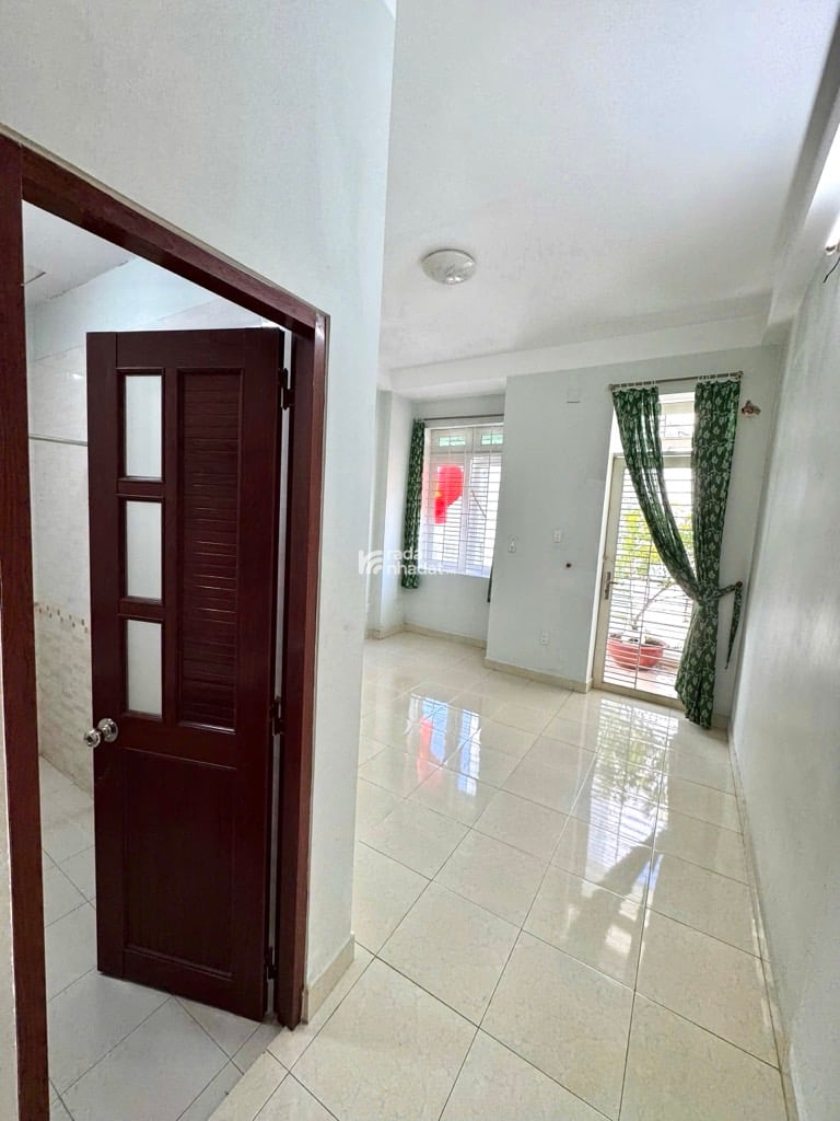 HẺM XE HƠI SÁT VÁCH. HOÀNG HOA THÁM, BÌNH THẠNH, 3 TẦNG MỚI Ở NGAY. GIẢM 550TR CHỈ 11.5T TL