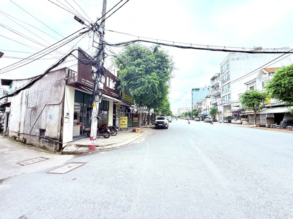 HẺM XE HƠI SÁT NHÀ NGUYỄN SỸ SÁCH, TÂN BÌNH, 41M2 CÓ KC Ở NGAY. GIẢM 350TR CHỈ 4.8T 