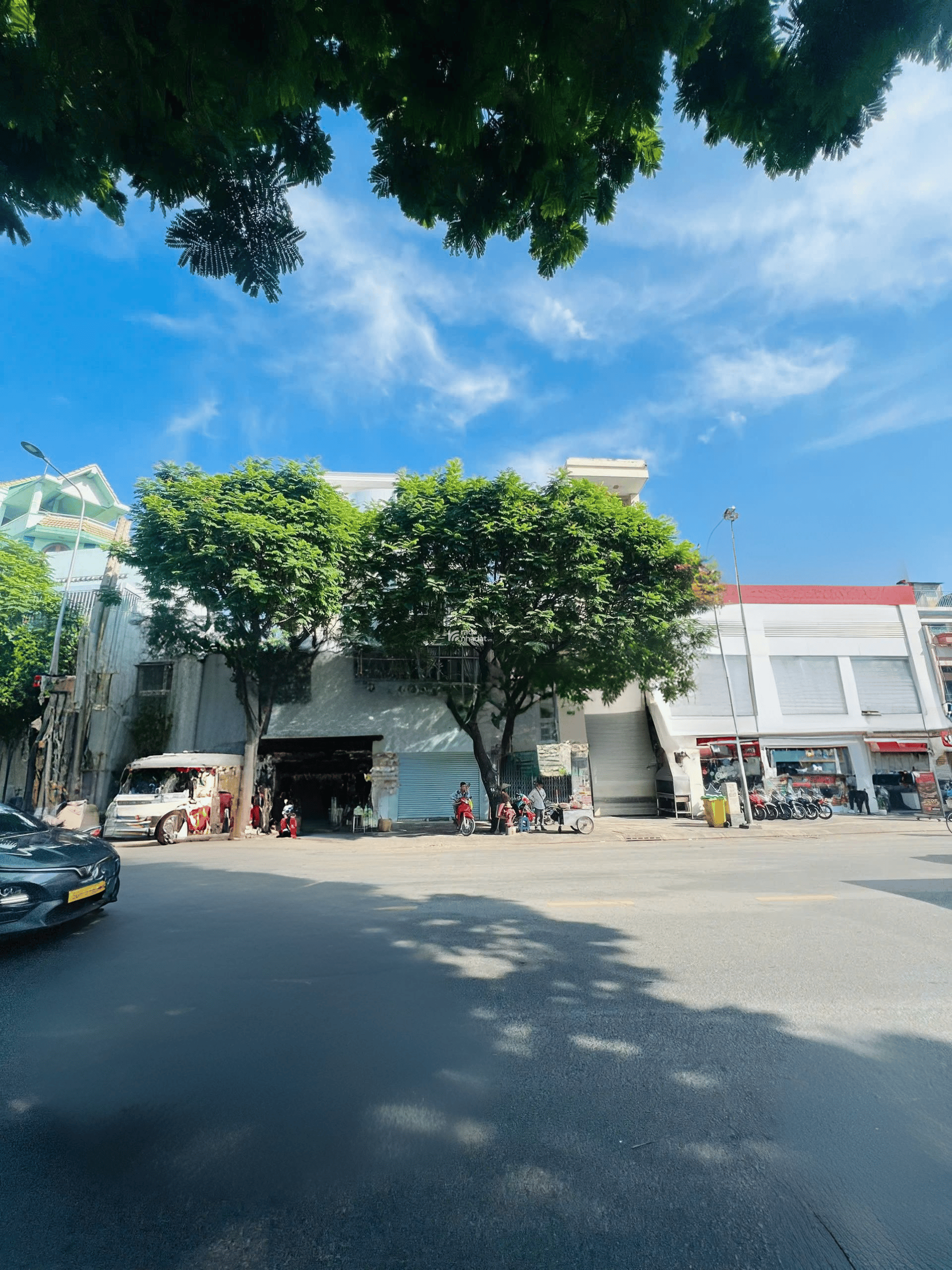 GIÁ SỐC GIẢM CÒN 13,5 TỶ - MTKD SẦM UẤT, ĐƯỜNG HÒA BÌNH QUẬN 11